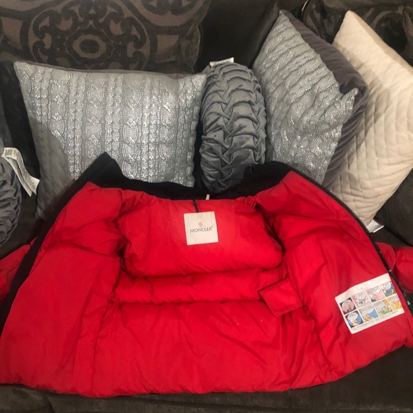 Boys moncler coat - Picture 3 of 4